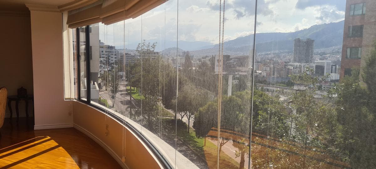 RENTO HERMOSO DEPARTAMENTO CON VISTA ESPECTACULAR TOTALMENTE AMOBLADO - 1
