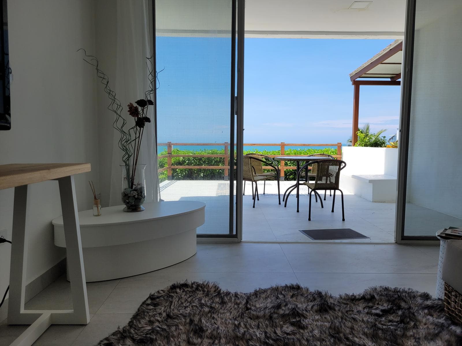 Departamento en venta dentro de urbanización Cerrada con vista al mar en Jama - 1