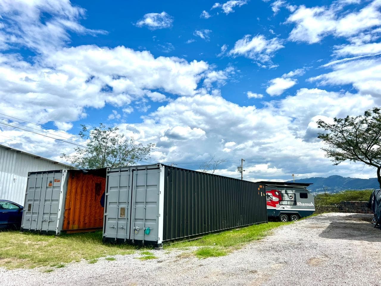 MV-TUMBACO, SECTOR COLLAQUI, EN RENTA BODEGAS/CONTENEDORES 20 A 40 PIES - 1