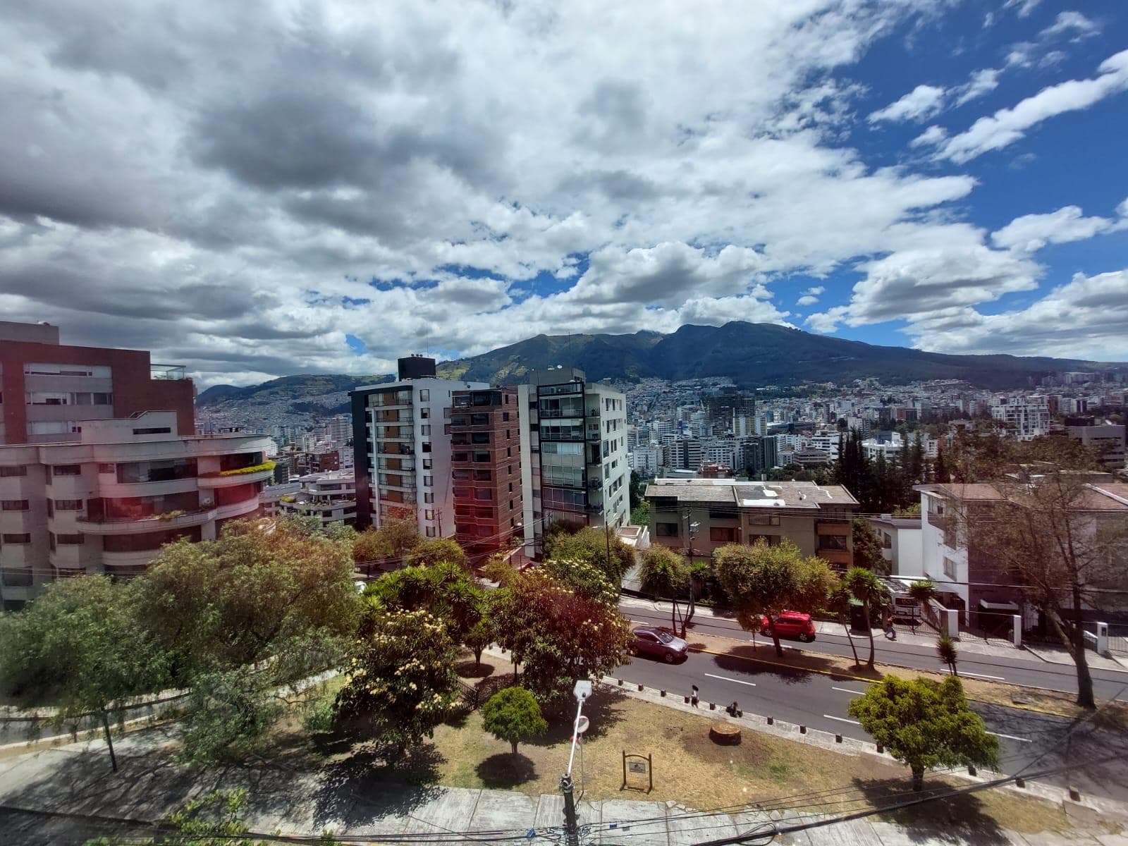 RENTO PENTHOUSE SECTOR CORUÑA HOTEL QUITO GONZALES SUAREZ SWISSOTEL - 1