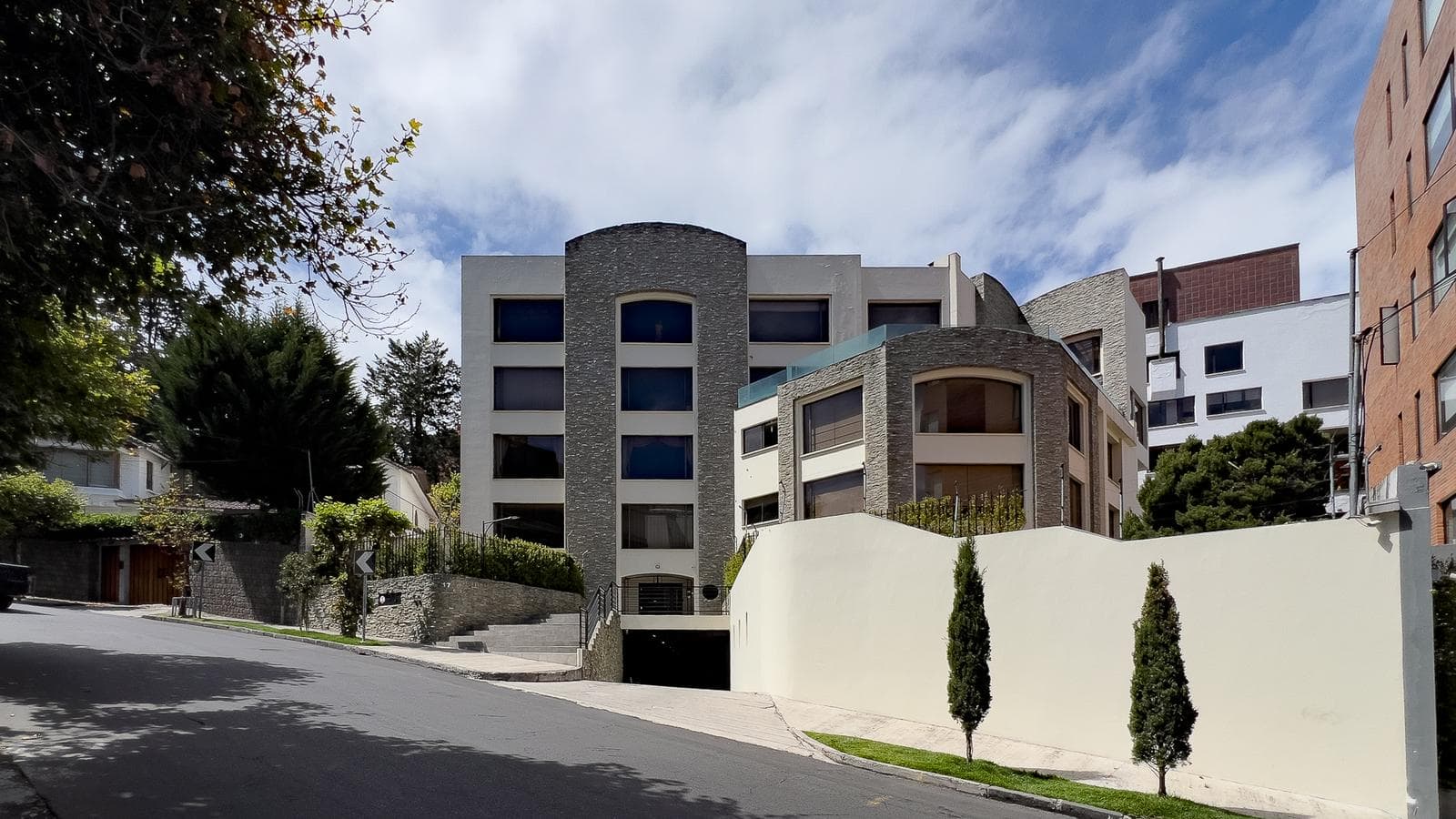 Departamento Dúplex en Venta en Bellavista, Quito - 1