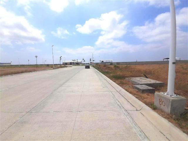 VÍA DURAN-YAGUACHI KM 10.5, solar industrial de 40000 m2 - 1