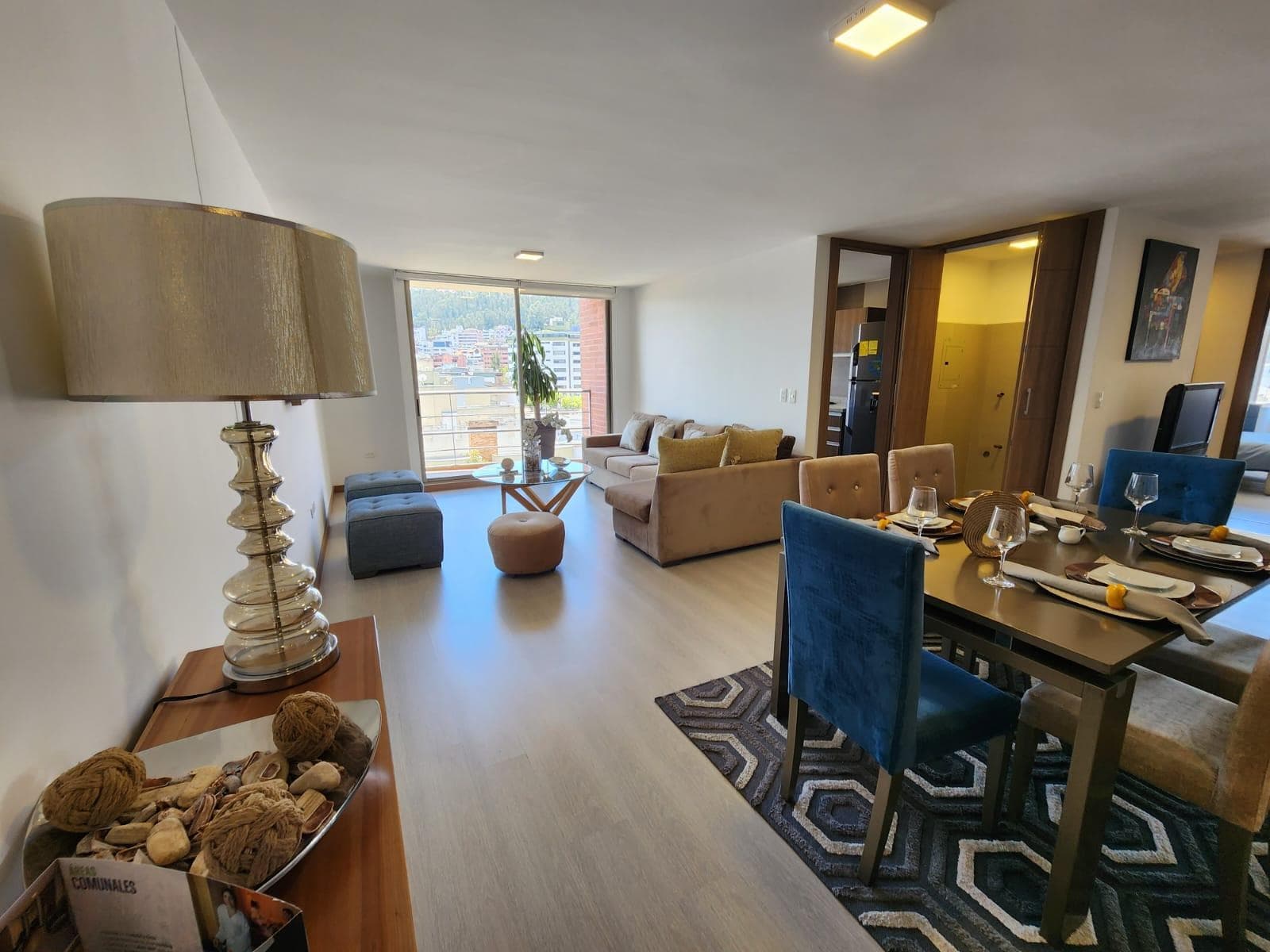VENDO DEPARTAMENTO 3 DORMITORIOS CON BALCON GRANDADOS UDLA - 1