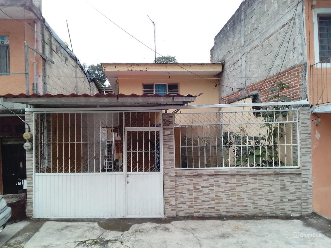 Propiedad en venta en Mártires de Chicago con 2 casas y 1 departamento - 1