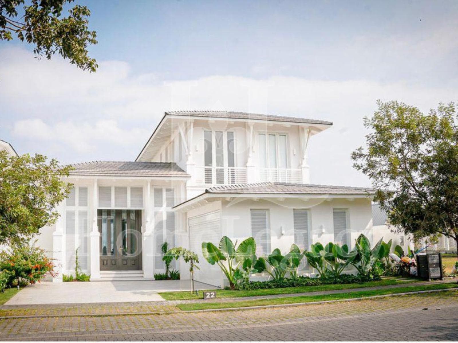 Venta de Casa con Piscina Exclusiva en Samborondón – Aires de Batan AM - 1