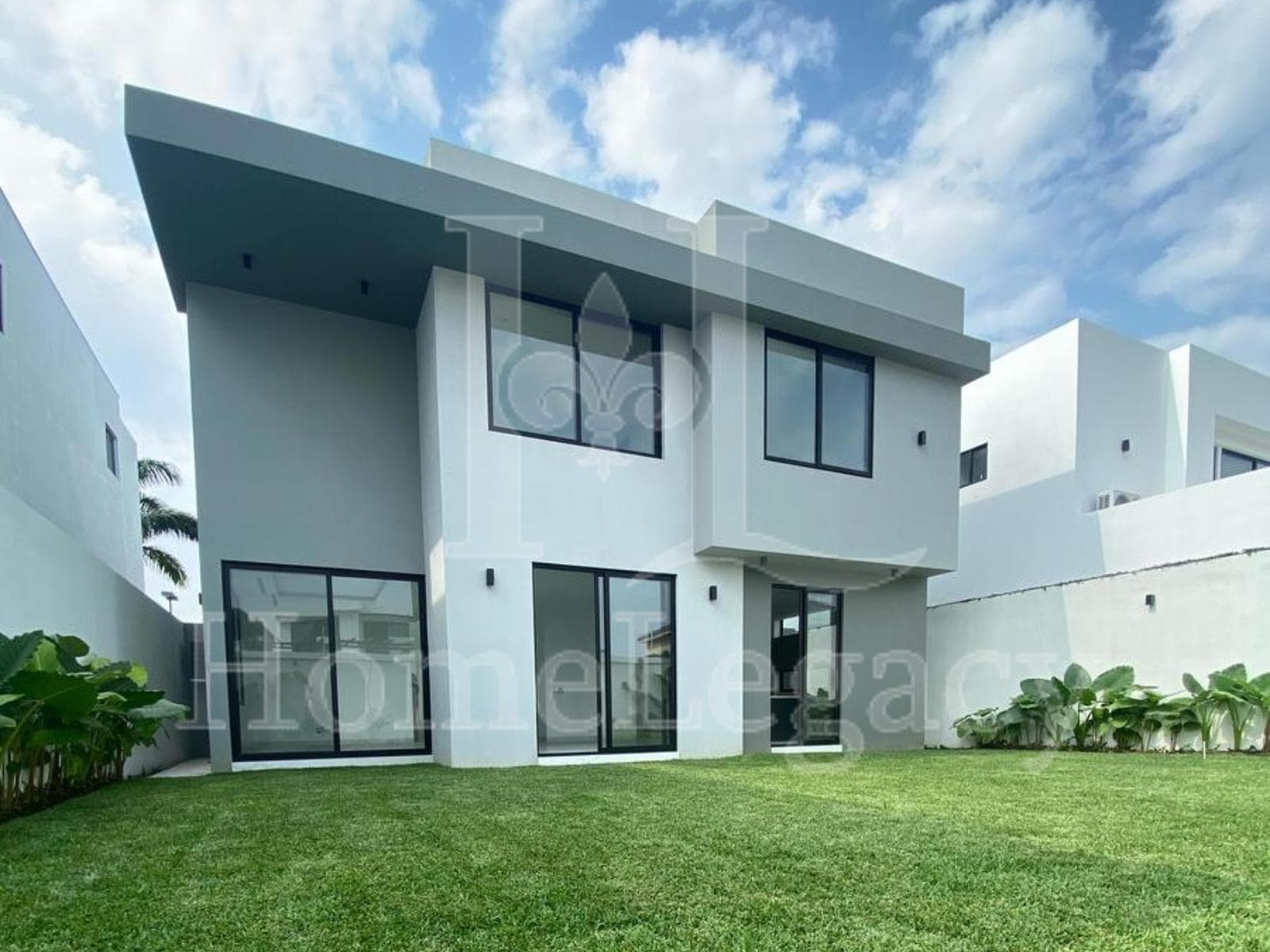 Alquiler de Casa con Excelentes acabados - Samboronón AM - 1