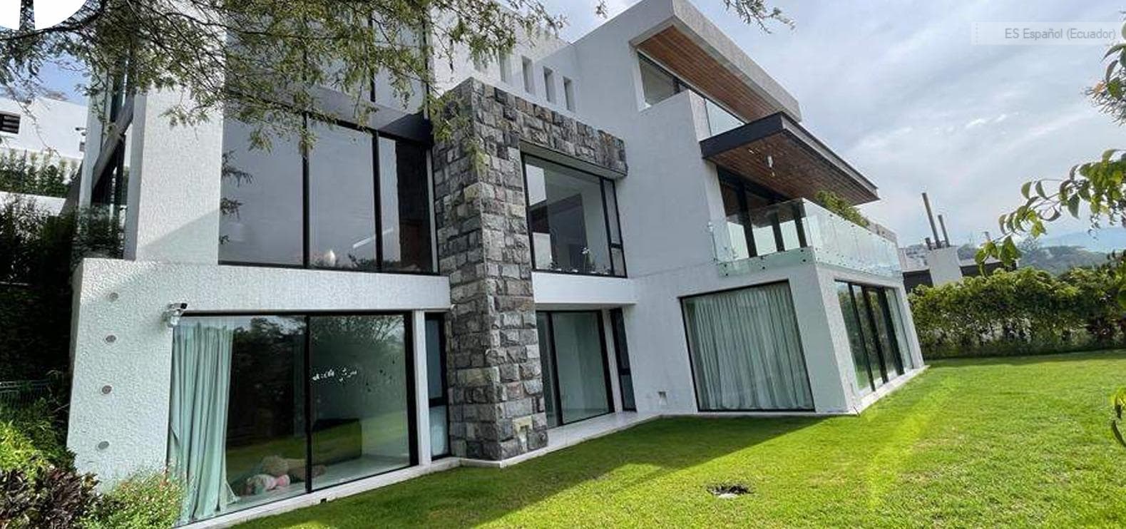 Venta casa moderna con piscina Cumbayá - 1