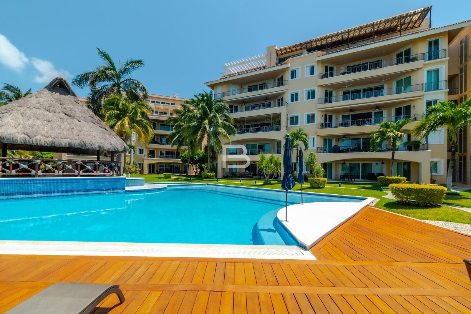 Casa en Renta Isla Dorada con Muelle - 1