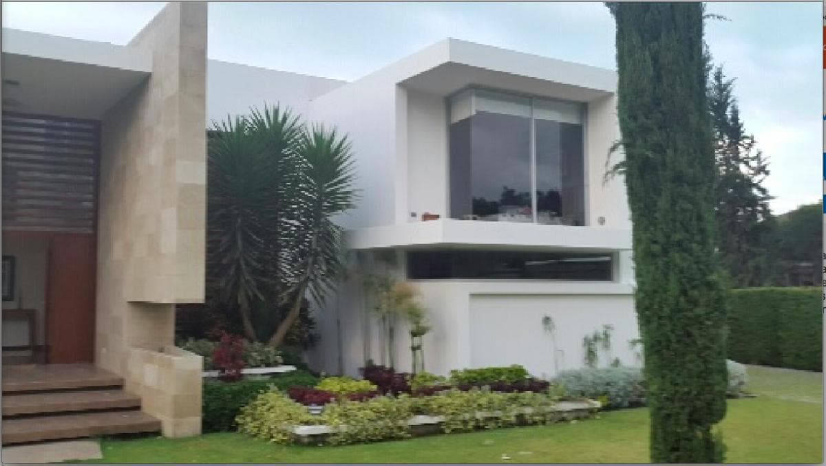 PUEMBO HERMOSA CASA DE VENTA EN URB. ARRAYANES..NEGOCIABLE - 1