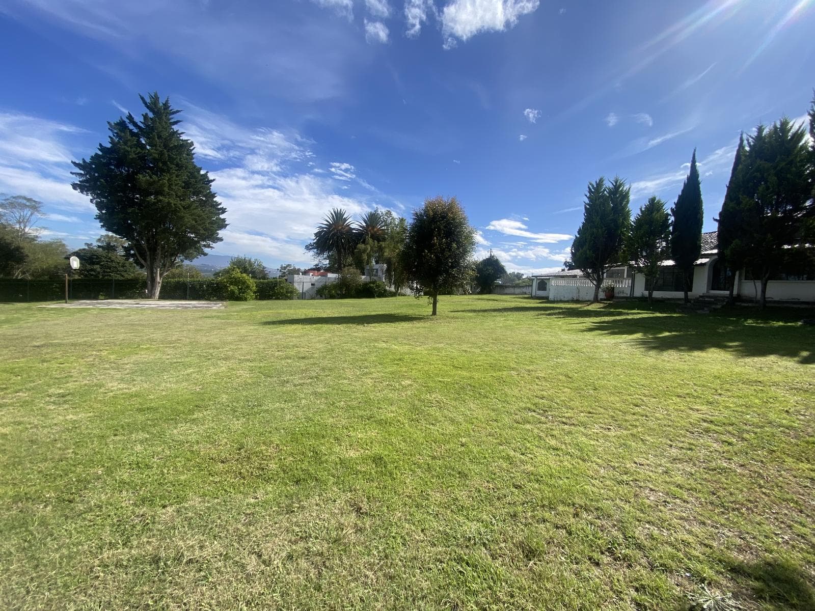 Hermoso terreno de venta ubicado en el sector de Hilacril, a una cuadra de las Peñas - 1