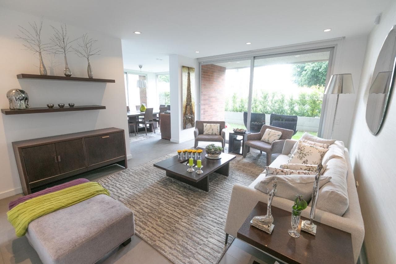 Departamento en Venta con Jardin en Cumbaya - 1