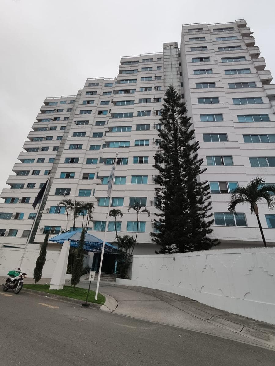 Departamento en VENTA ideal para familias medianas en Urb. Puerto Azul - 1