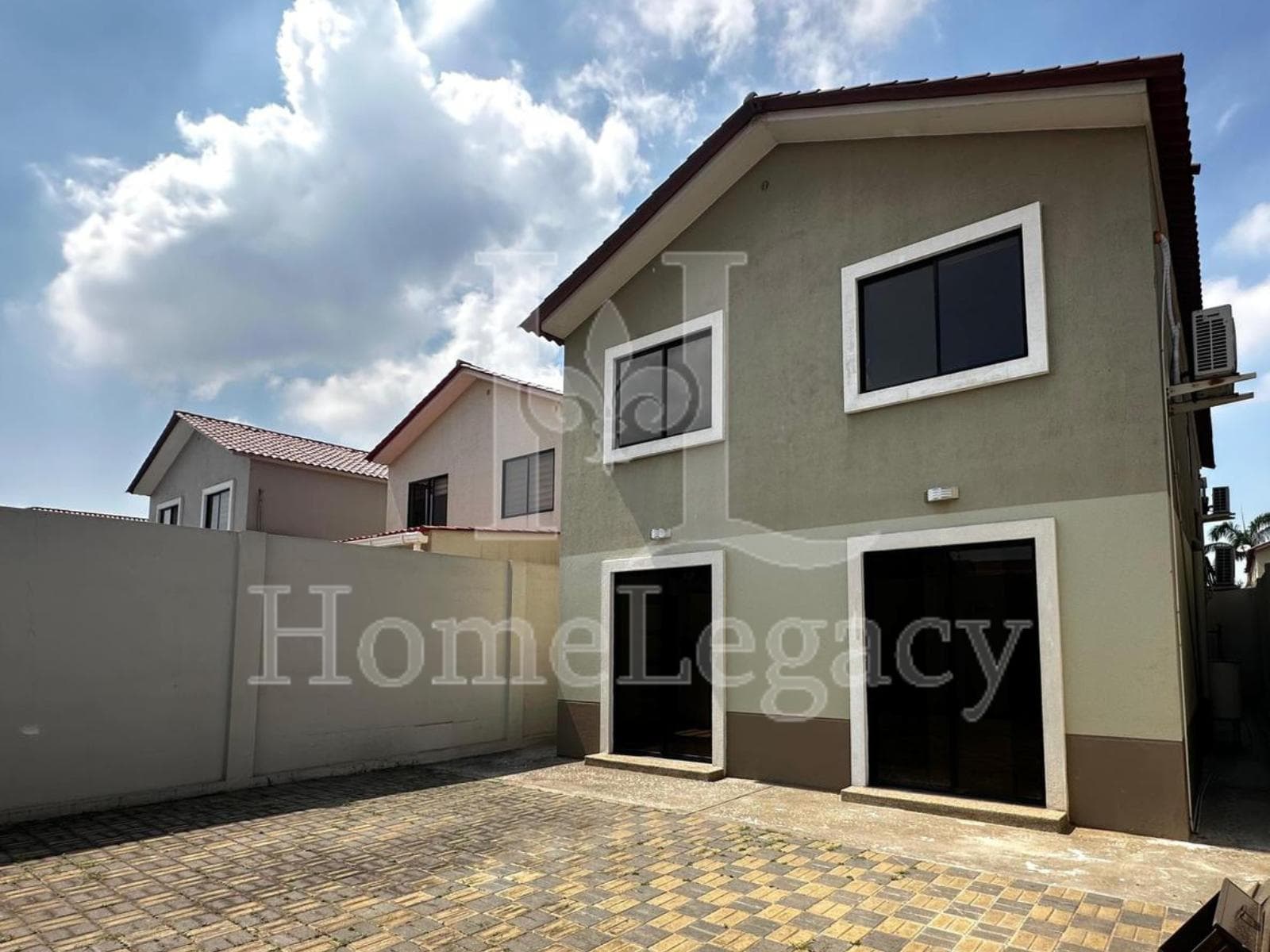 Venta de Casa en Samborondón - Ciudad Celeste con 5 Habitaciones y 1 Suite AM - 1