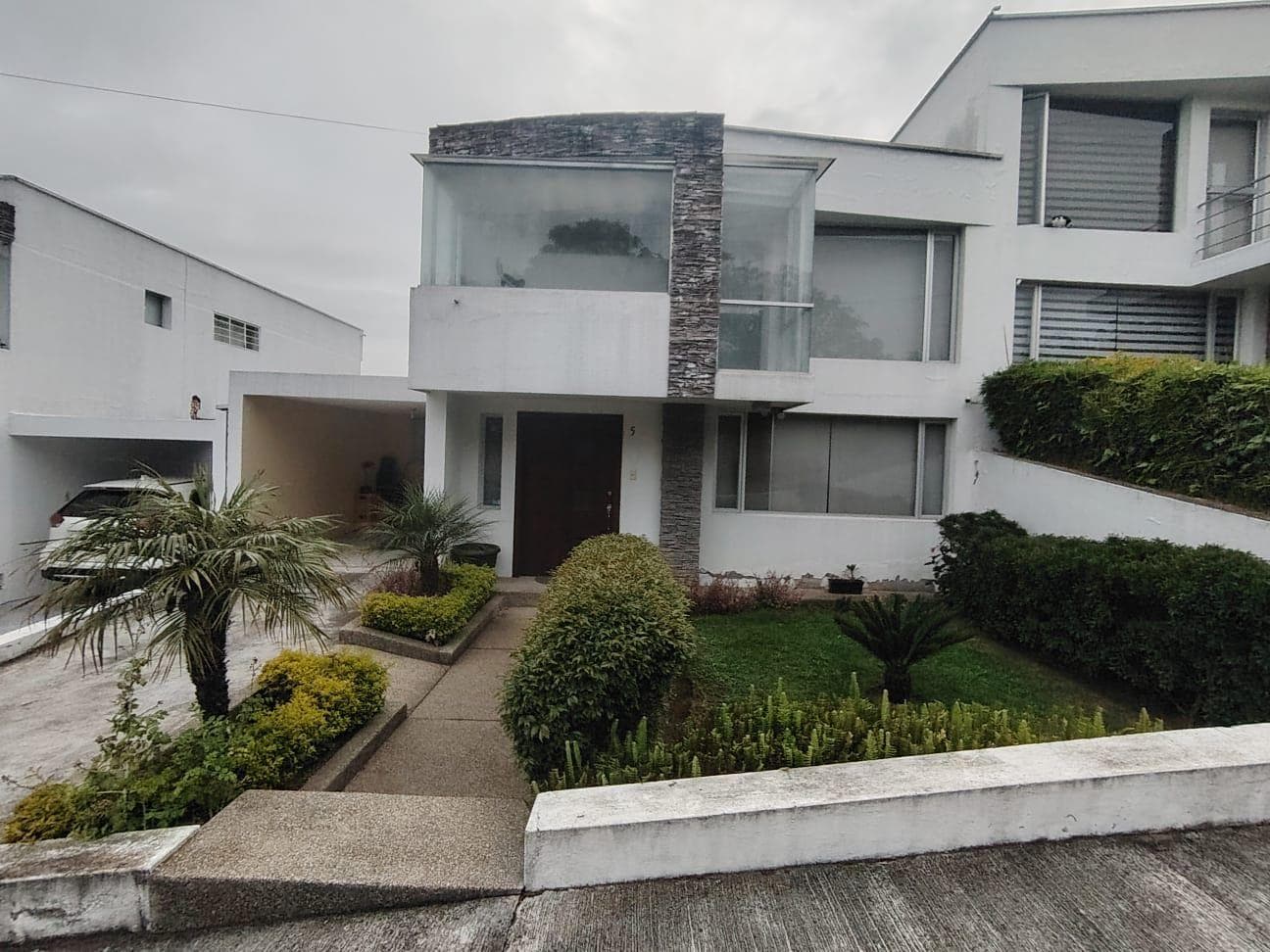 ¡¡OPORTUNIDAD!! CASA EN VENTA PONCEANO BAJO $165.000 220m2 - 1