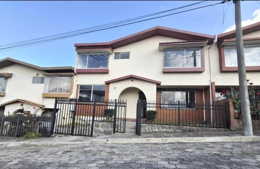 CASA EN VENTA 197m2 EL PEDREGAL DE ANDALUCÍA ALTA - 1