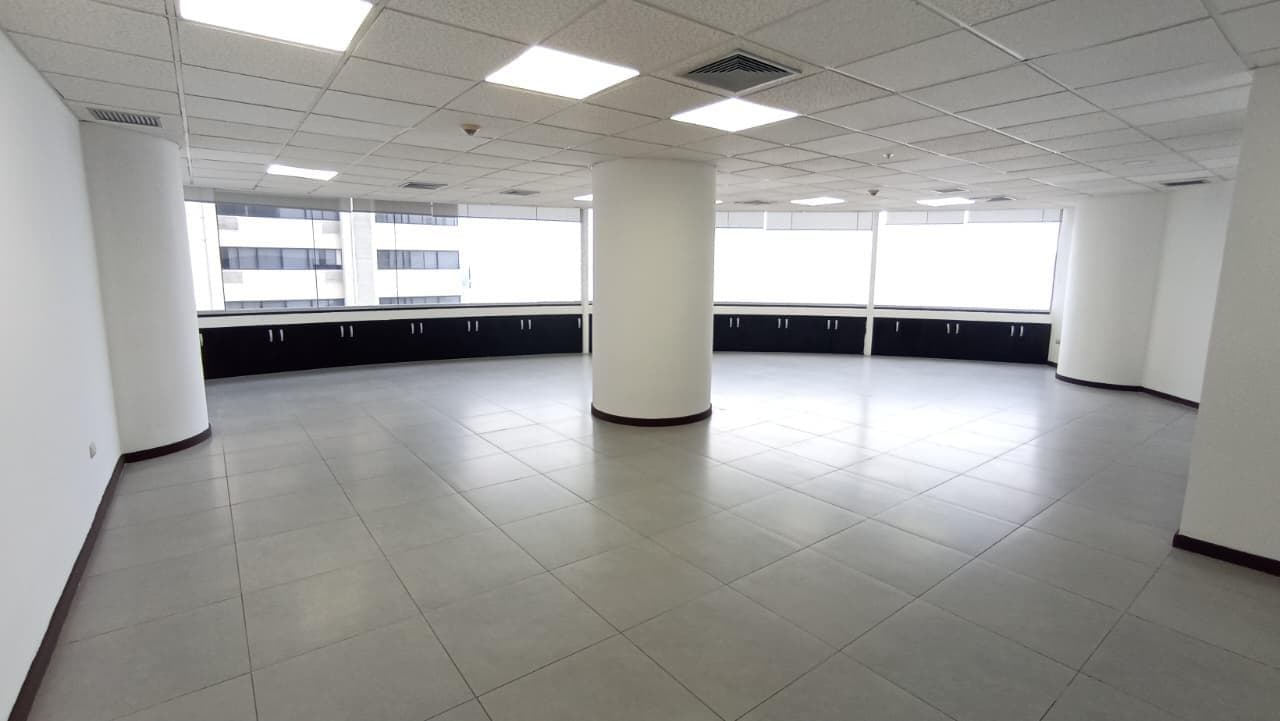 Alquiler Oficina The Point Puerto Santa Ana Guayaquil, vista al río M.z. - 1