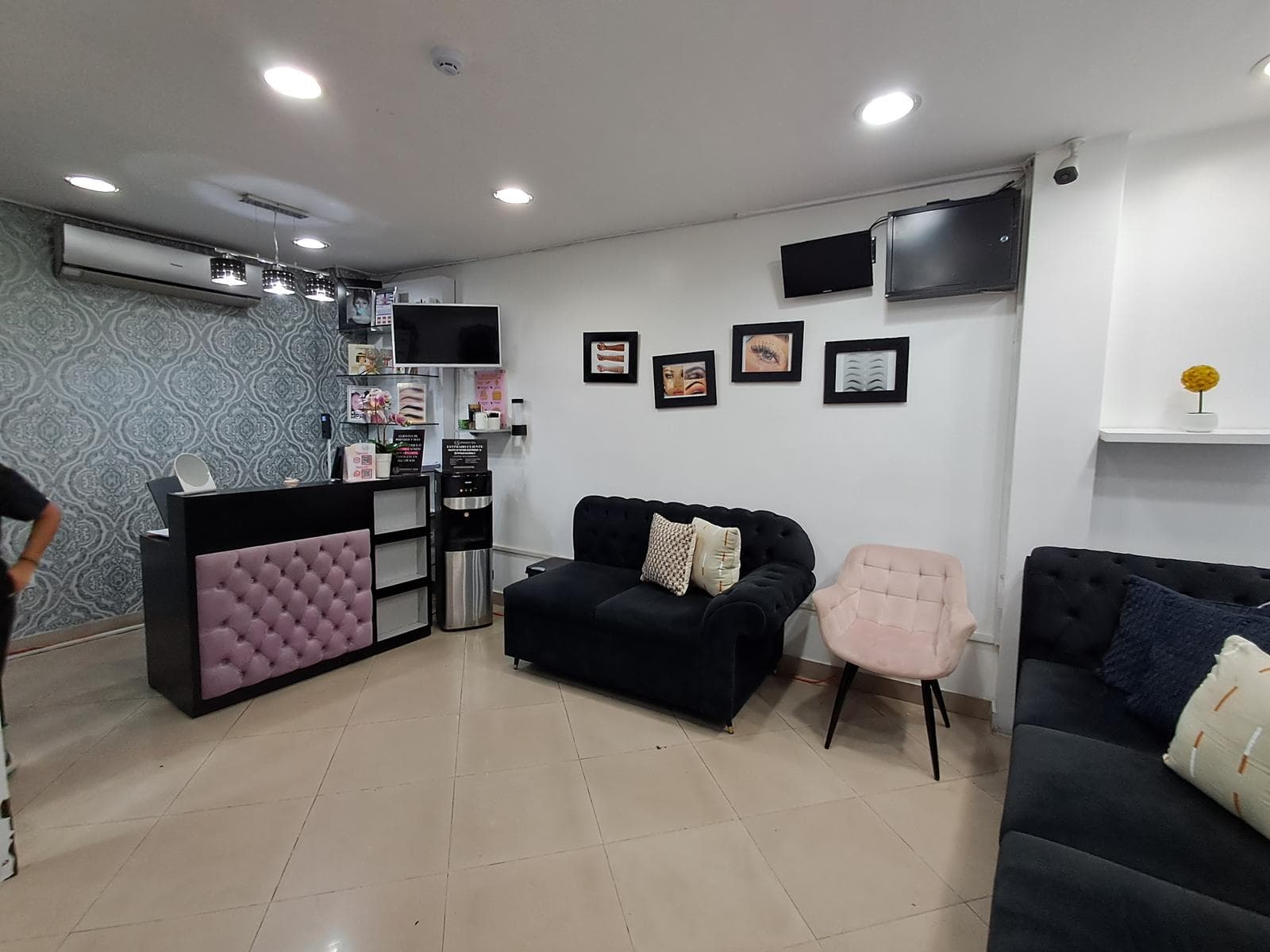 Venta de Local Comercial en Plaza Mayor 2. G.P - 1