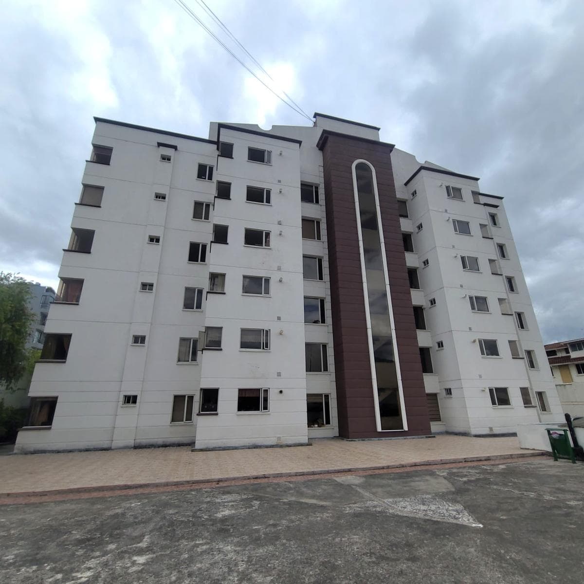 Departamento en Venta 120m2 sector Embajada Americana 3 habitaciones - 1