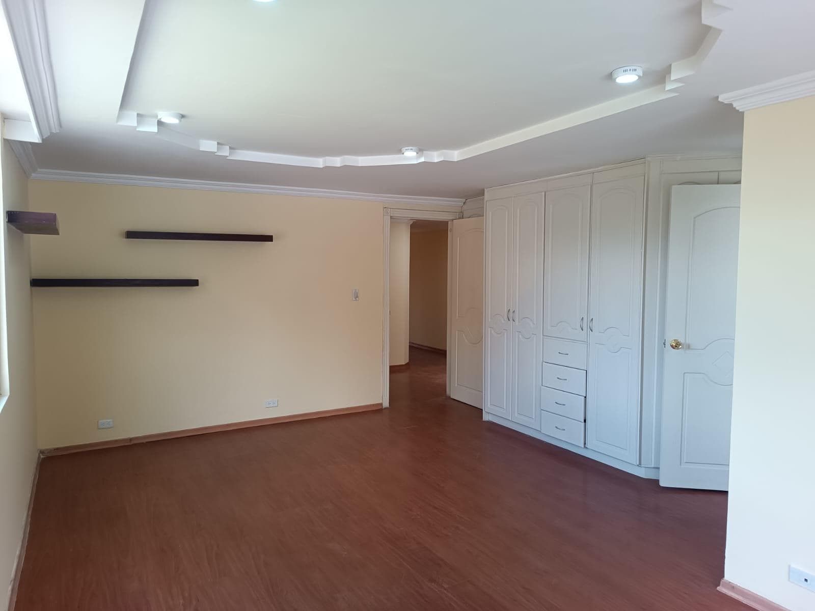 Venta Departamento PH 5 Habitaciones 2 Parqueaderos 600m2 en Iñaquito Alto Quito - 1