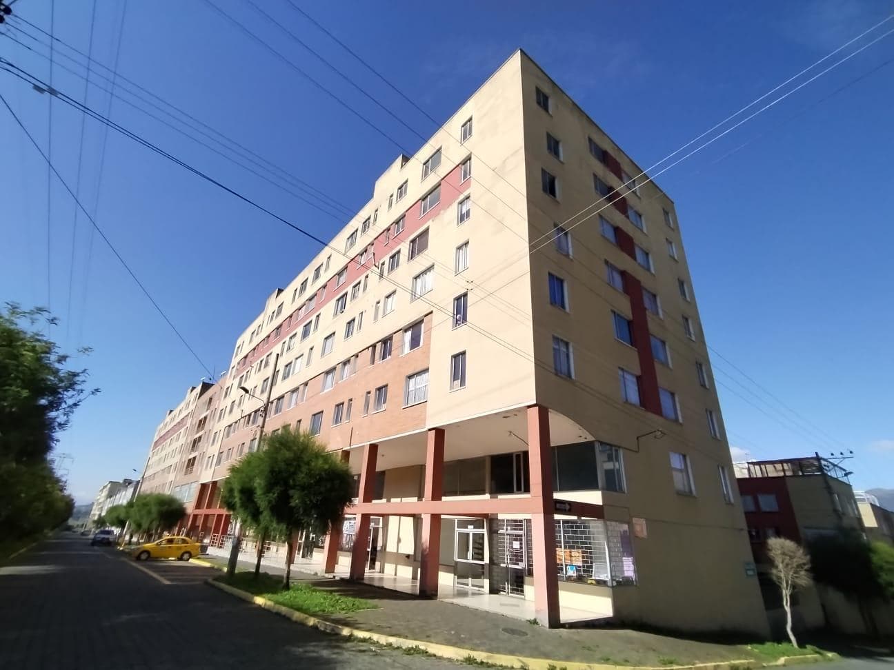Departamento de 3 habitaciones en Ciudad Jardín, Sur de Quito - 1