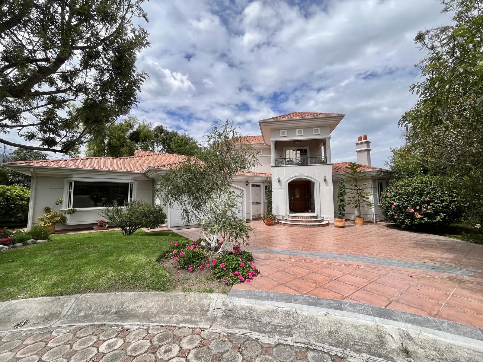 VENTA CASA SECTOR LA PRIMAVERA - 1