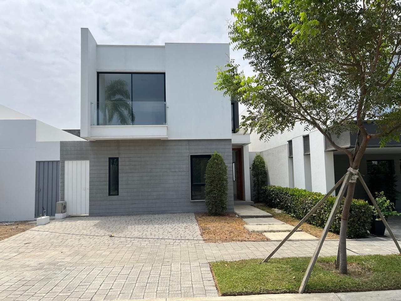 Venta de Casa en Urb. La Costa Etapa Costa Azul con 3 Habitaciones. B.G - 1