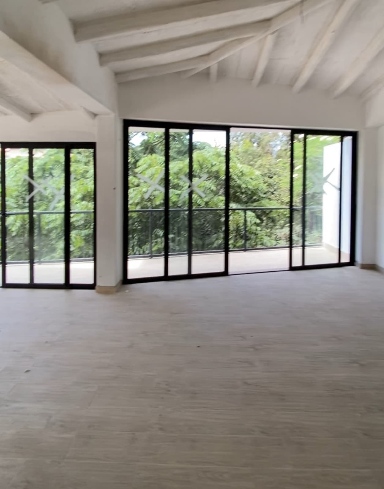 Local Comercial en la ceramica dentro de plaza comercial - 1