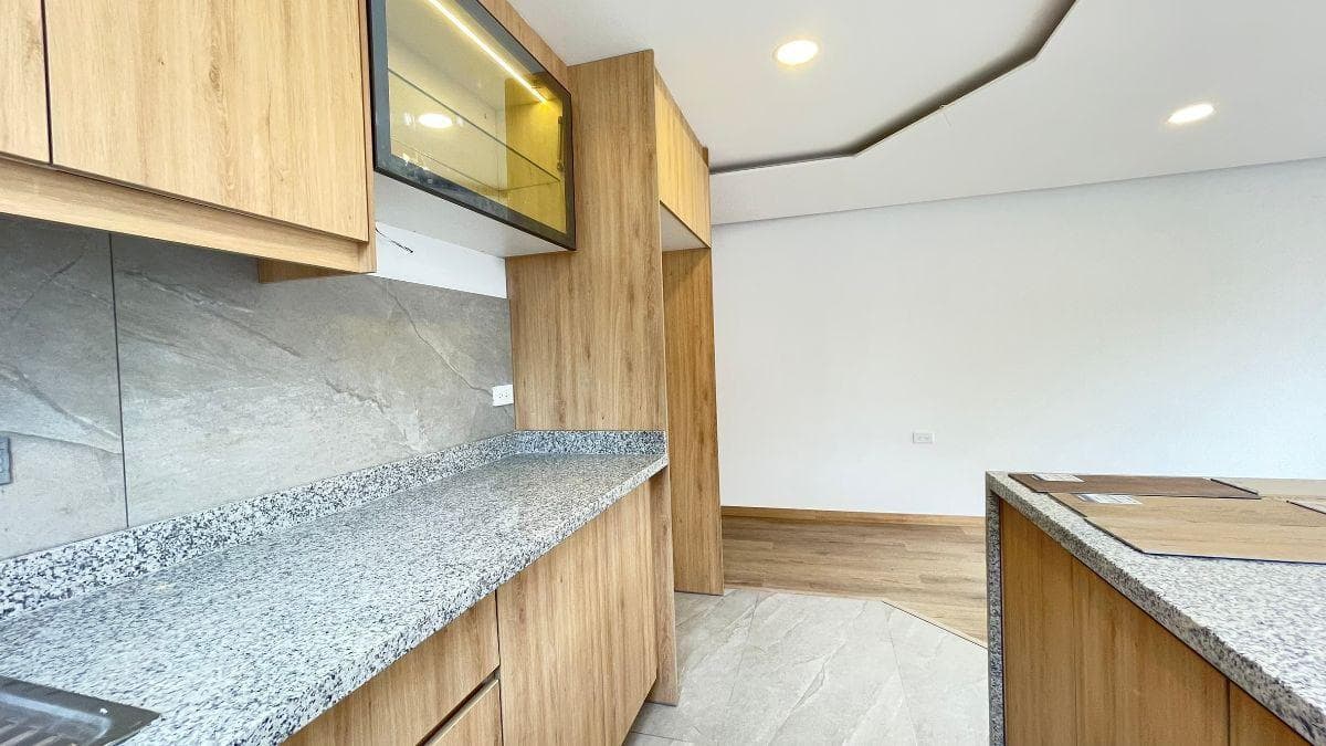 Venta de suite con patio a estrenar, Urb Matovelle sector La Kennedy - 1