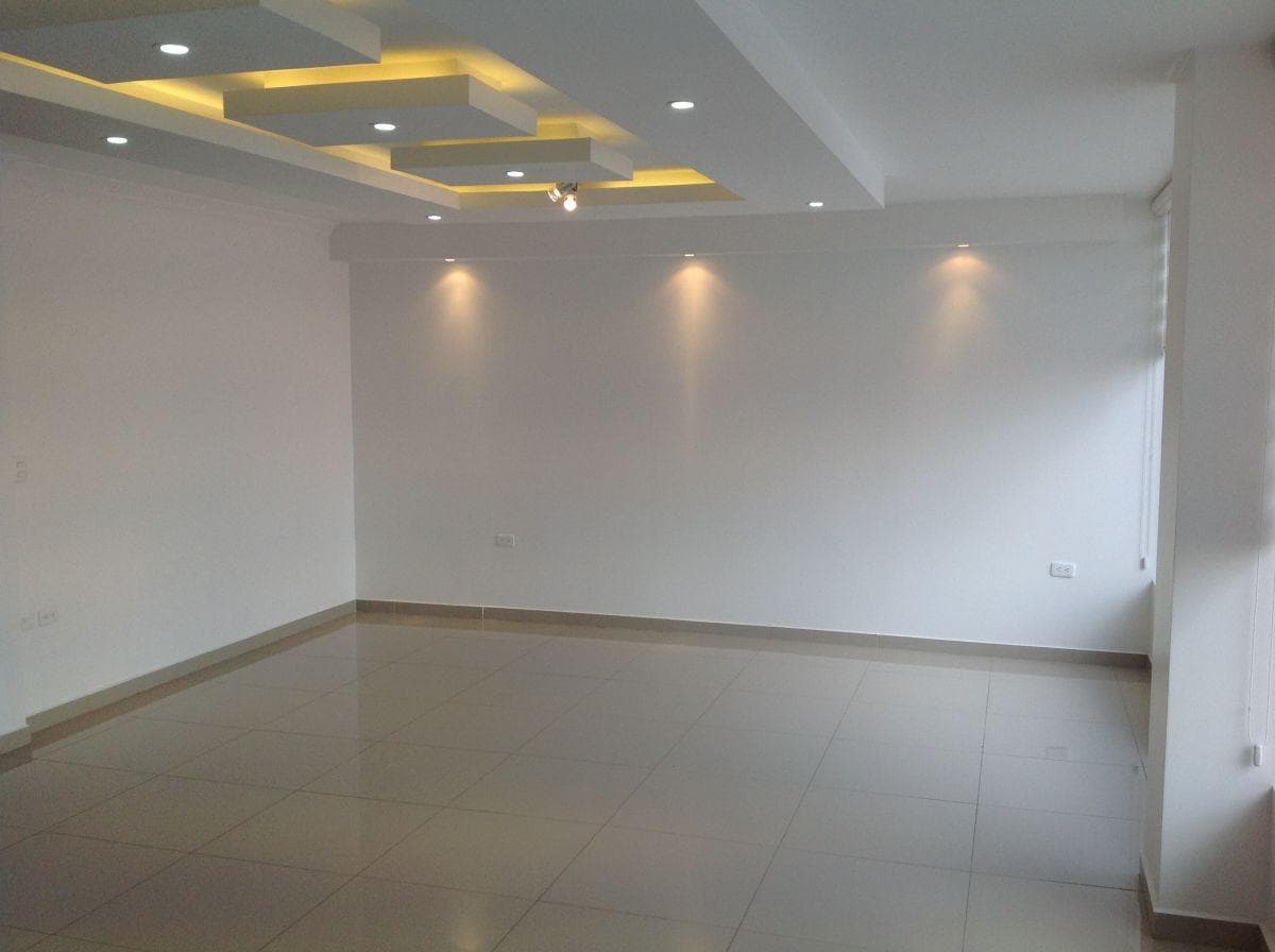 Venta oportunidad departamento de 220m2 en La Urbanización El Condado - 1