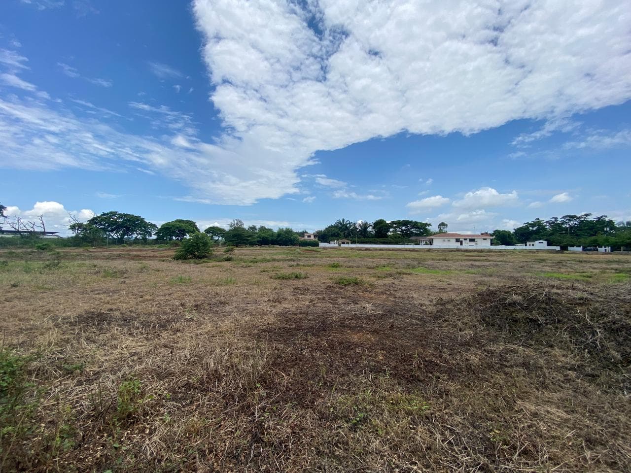 VENTA DE TERRENO PEQUEÑO RELLENADO, URBANIZACION EL CORTIJO - 1
