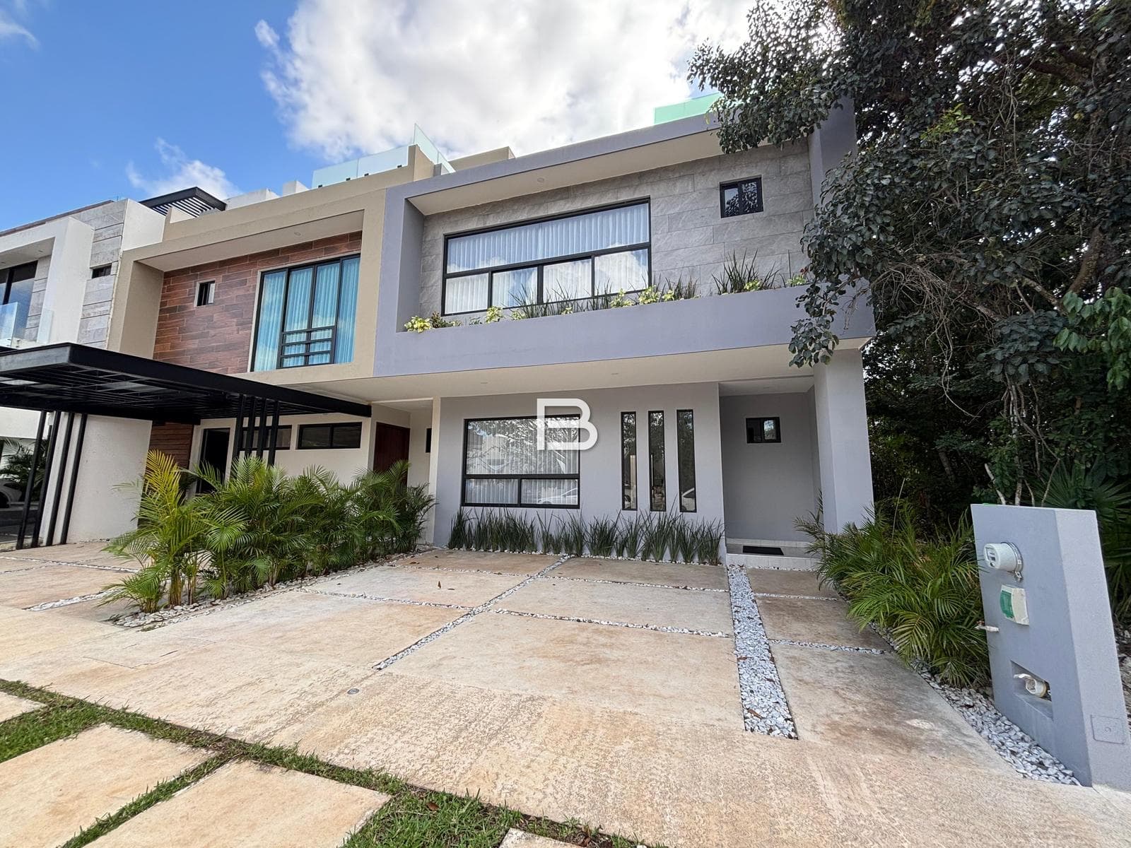 En Venta Casa de 3 Habitaciones en Arbolada Cancun - 1