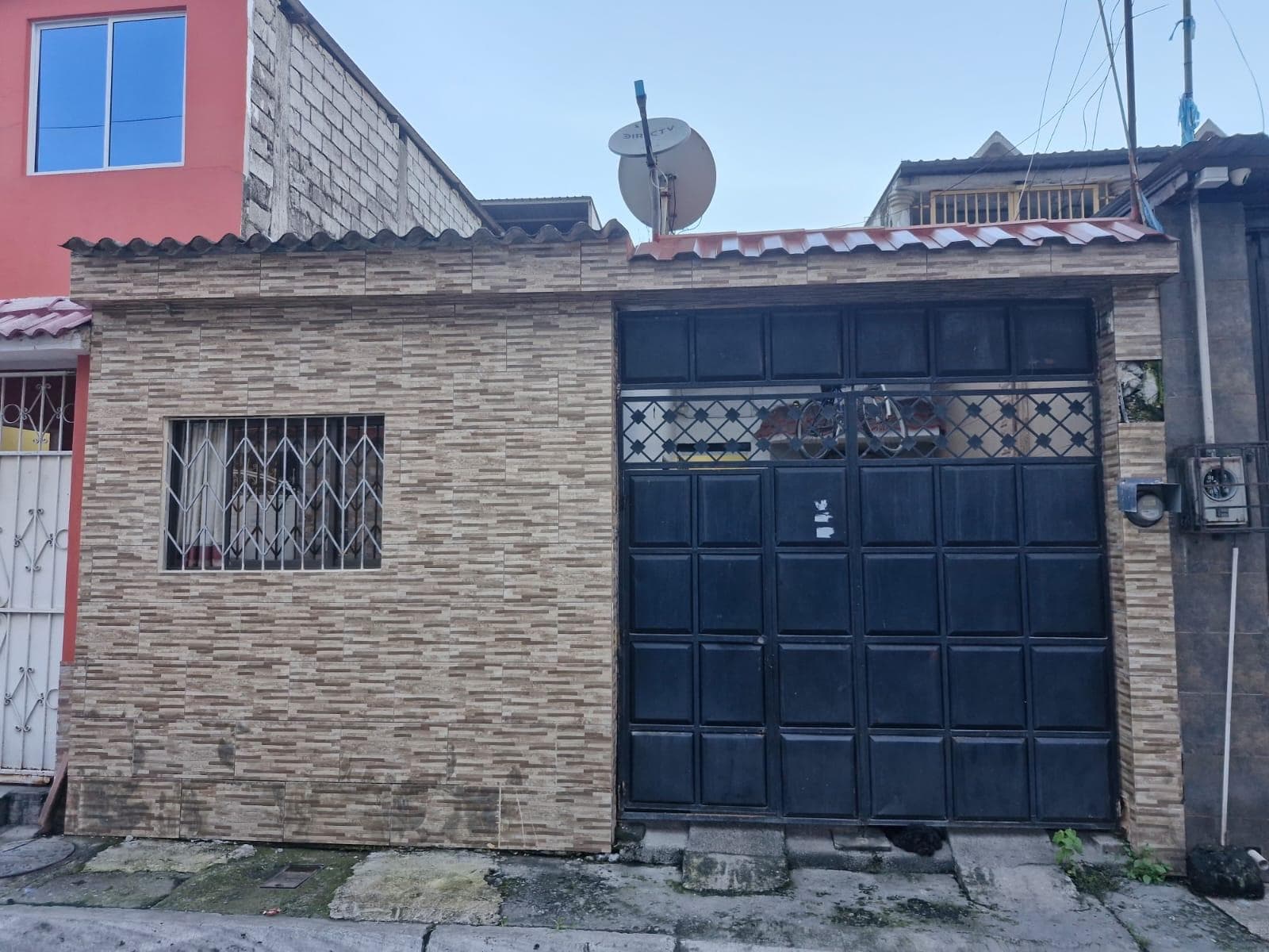 VENTA CASA RENTERA EN LAS ORQUIDEAS CERCA A TÍA Y AV. PRINCIPAL (CMC) - 1