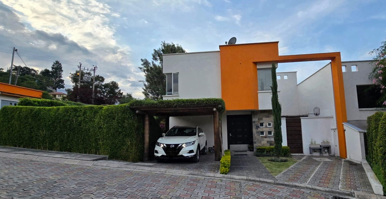 Casa de alquiler en conjunto dentro de Urbanización vía Intervalles - 1