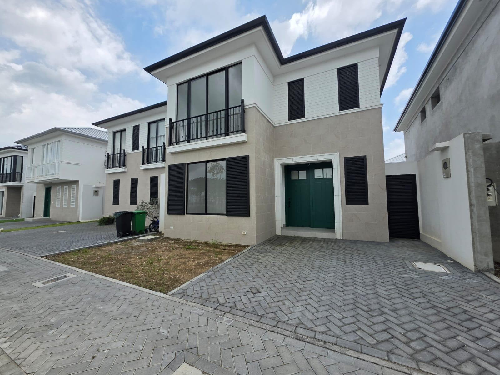 Casa en Venta Excelente PRECIO y de ESTRENO Urb. Bosques Alba del Bosque, Km. 18 Via a la Costa - 1