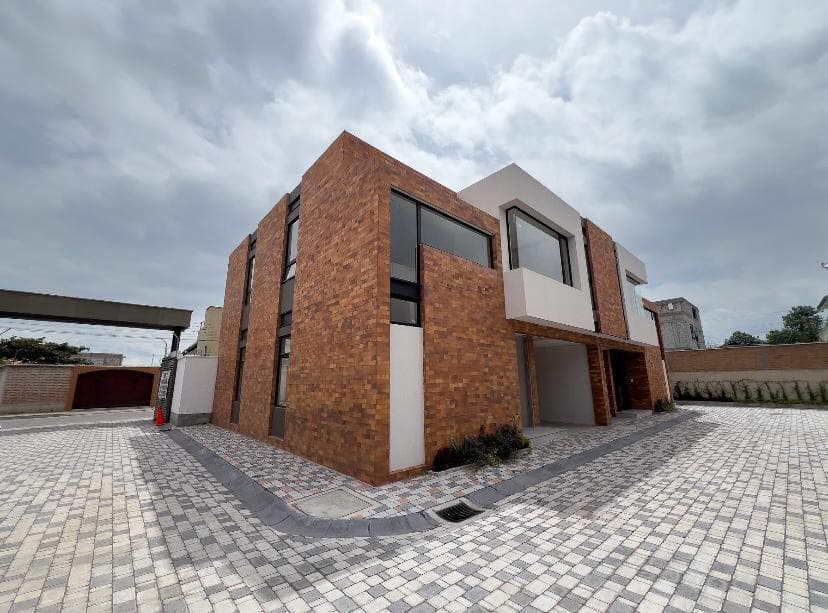 CASA EN VENTA PUEMBO, PROYECTO LUNA Y SOL - 1