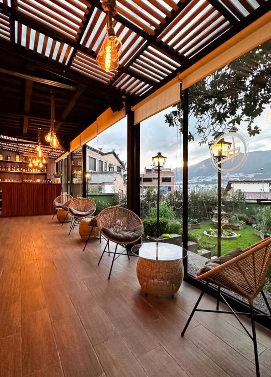 Casa/local de renta en Eloy Alfaro - 1