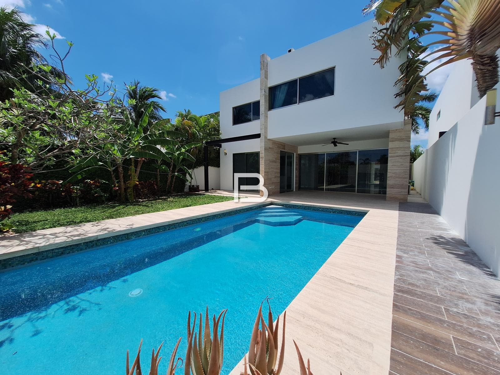 Casa en Residencial Cumbres - 1