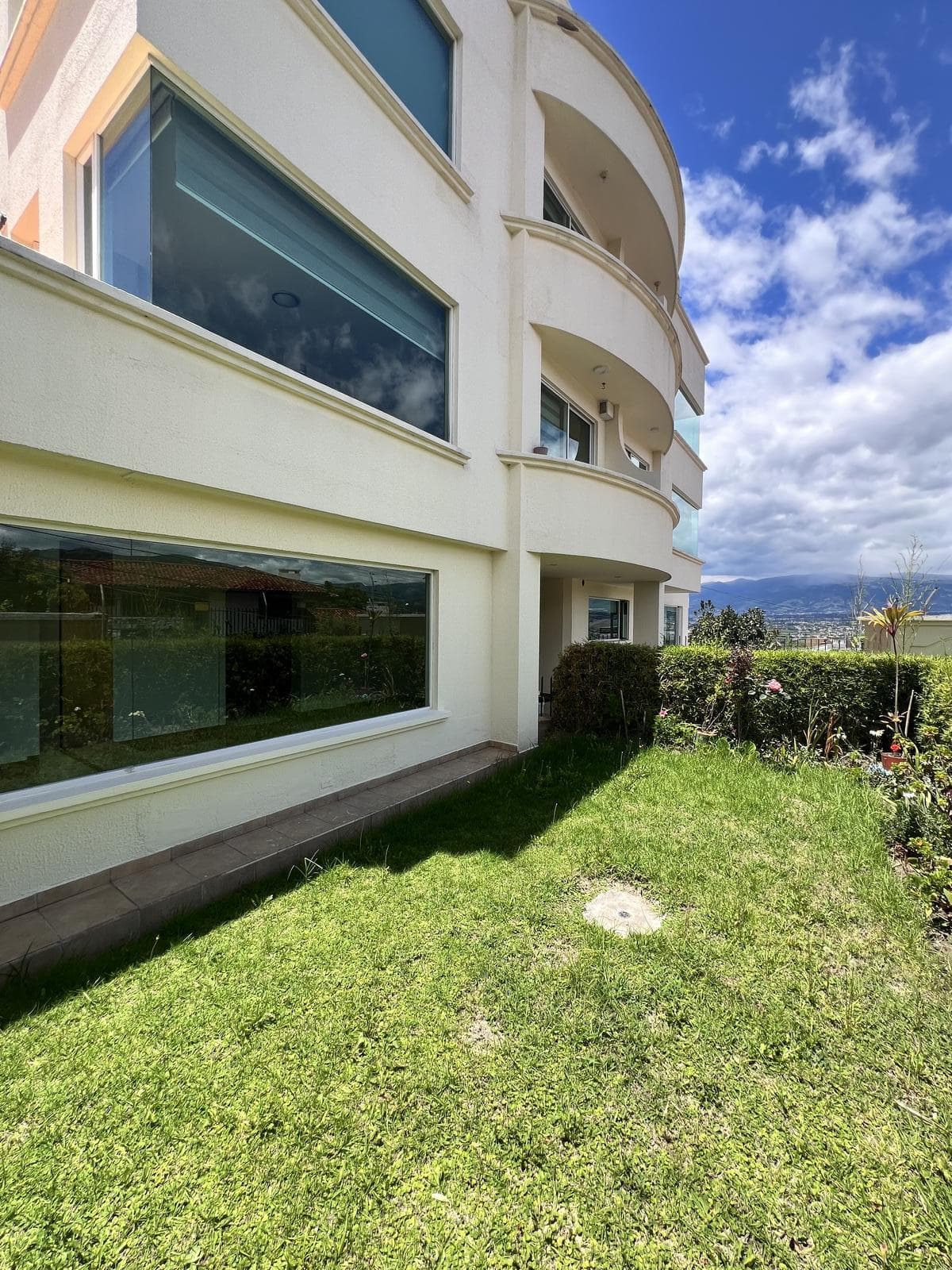 Departamento de venta ubicado en Jardines del Este 2, ideal para estudiante de la San Francisco - 1