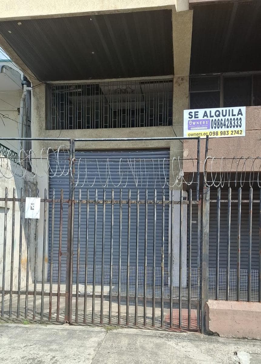 ALQUILER AMPLIA BODEGA 400M2 Y OFICINAS EN MEZZANINE 300M2 (EM) - 1