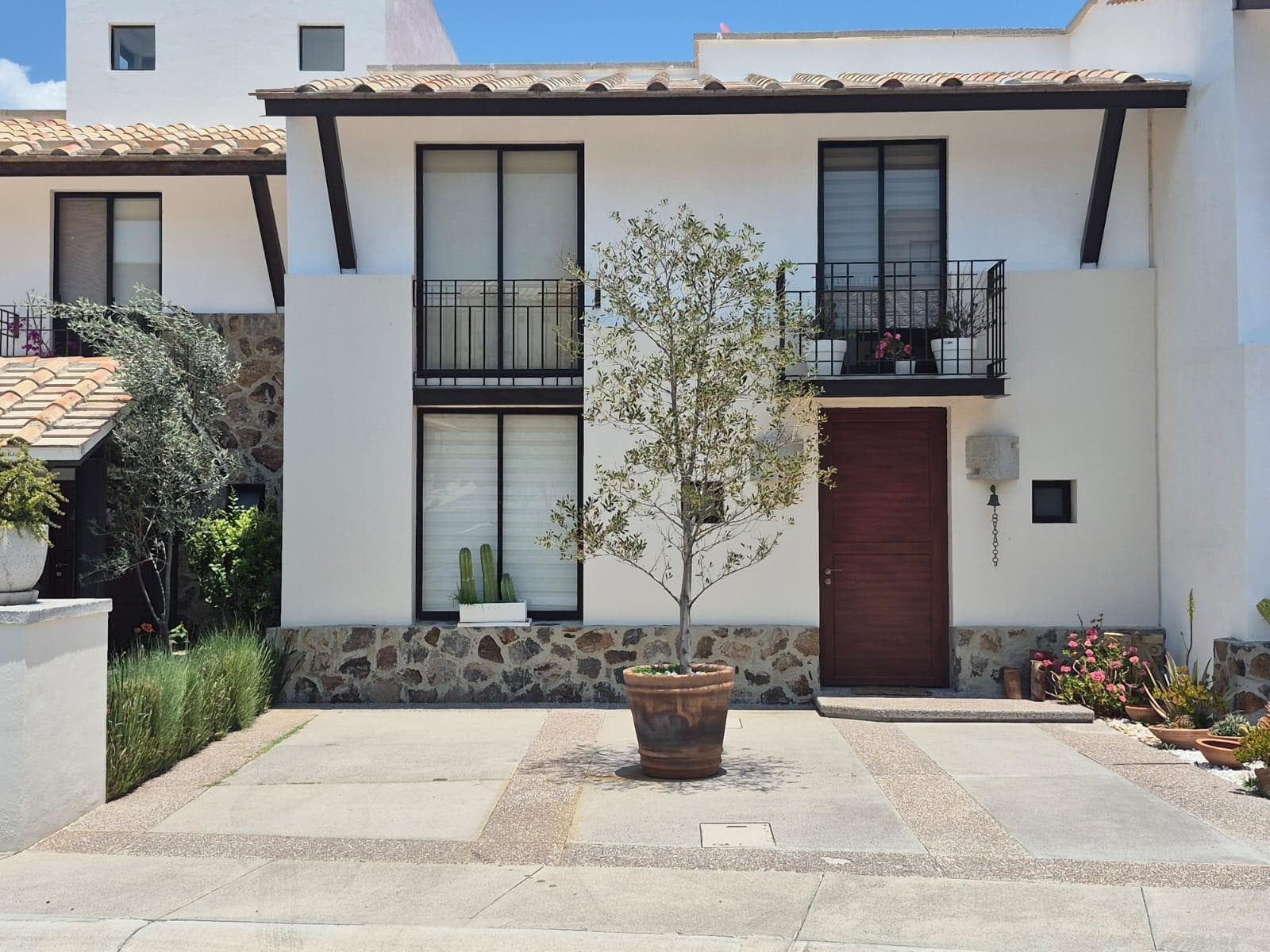 Casa en Renta en Samare Zibata con casa club - 1