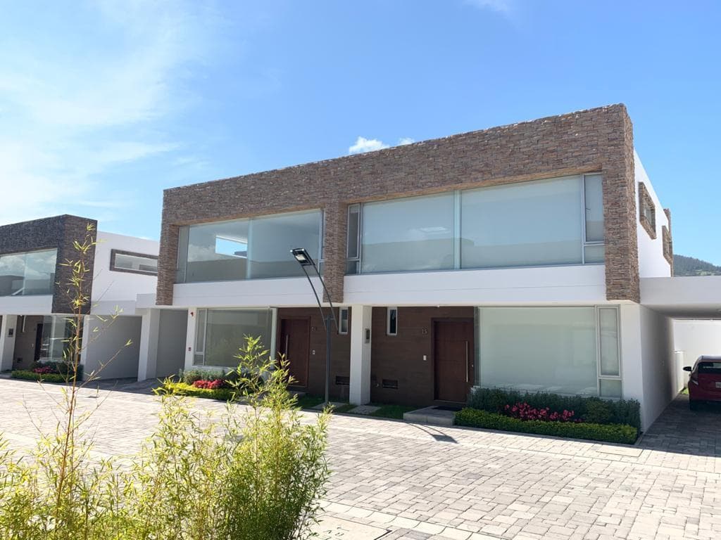 Casa en Tumbaco - 1