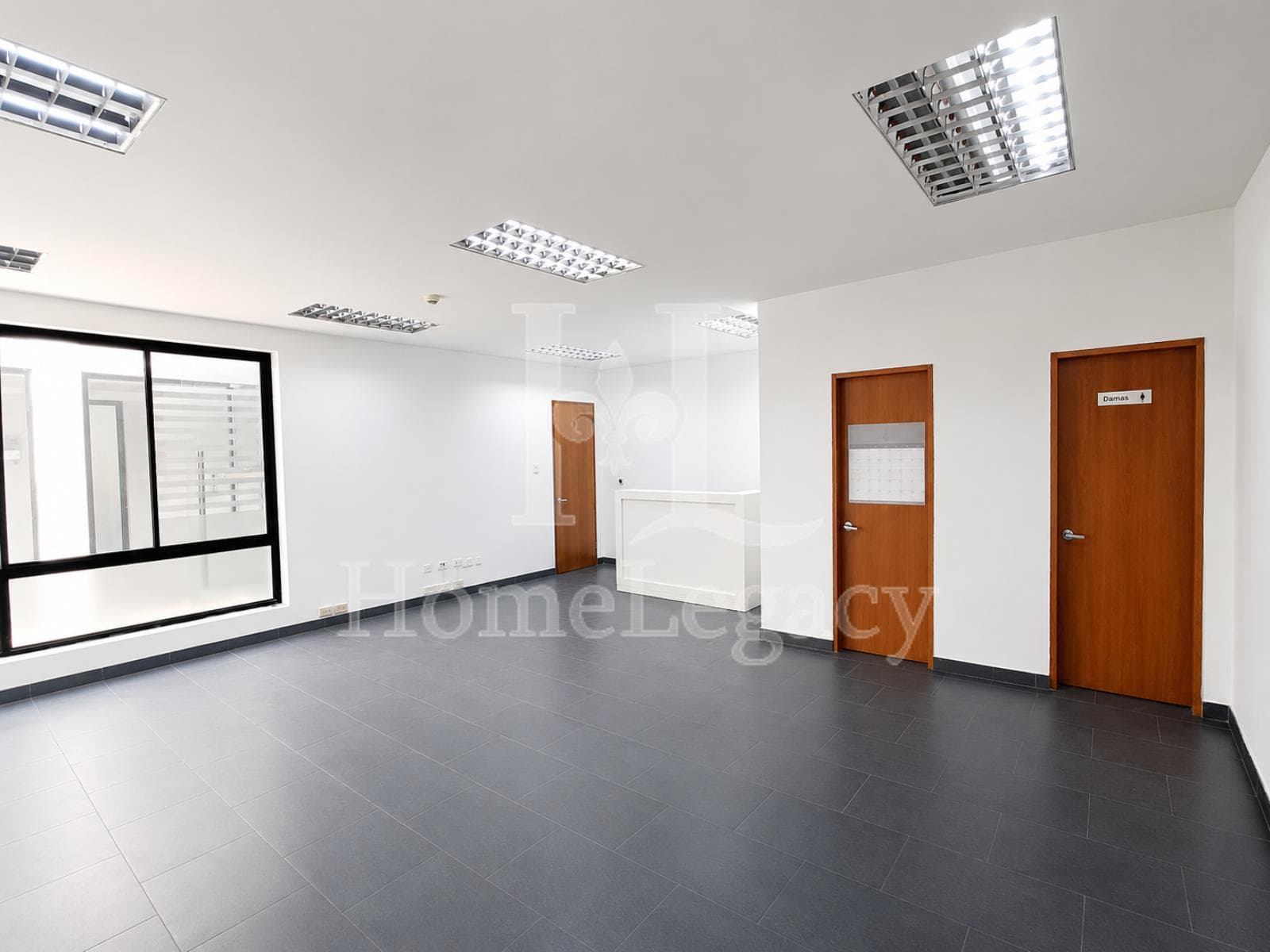 Alquiler de Oficina en Sector Comercial Premium - Urdesa, Norte de Guayaquil AE - 1
