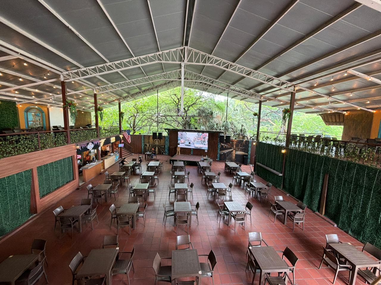 Local Comercial en Alquiler ideal para inversionistas, farmacias, bancos, C.C. Aventura Plaza - 1