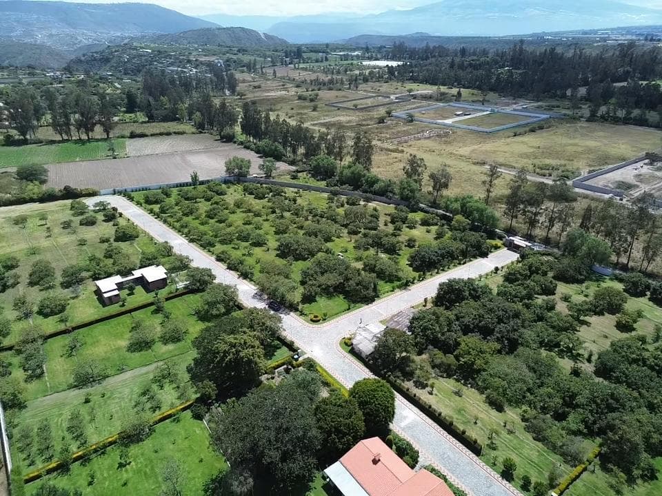 Terrenos de venta en Puembo, zona San Pedro - 1