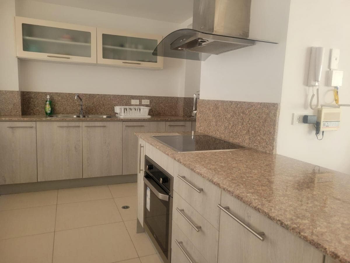 Suite amplia Amoblada en Cumbaya dentro de conjunto - 1