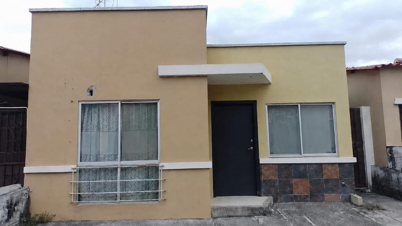 VENTA DE CASA LA JOYA, SALA COMERDOR, COCINA 2 HABITACIONES AMPLIAS - 1