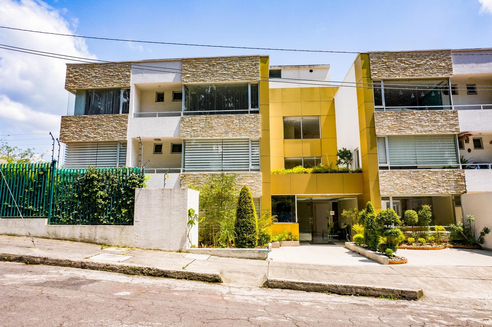 Venta de Departamento, Sector La Armenia I. - 1