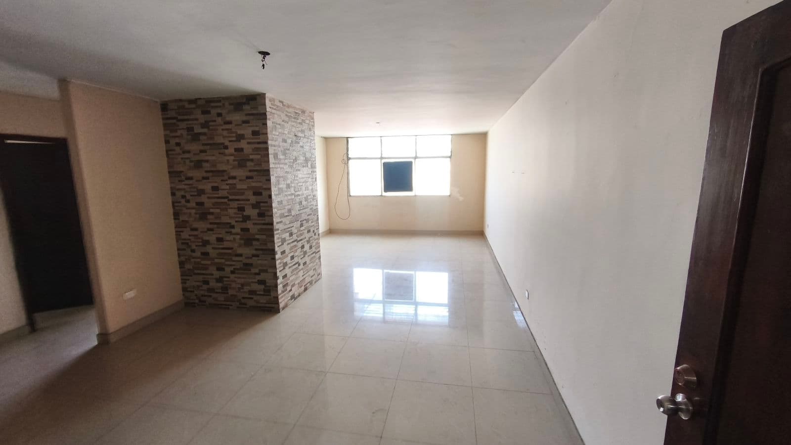 Venta Departamento Av quito y capitán Najera Centro de Guayaquil, J.c. - 1