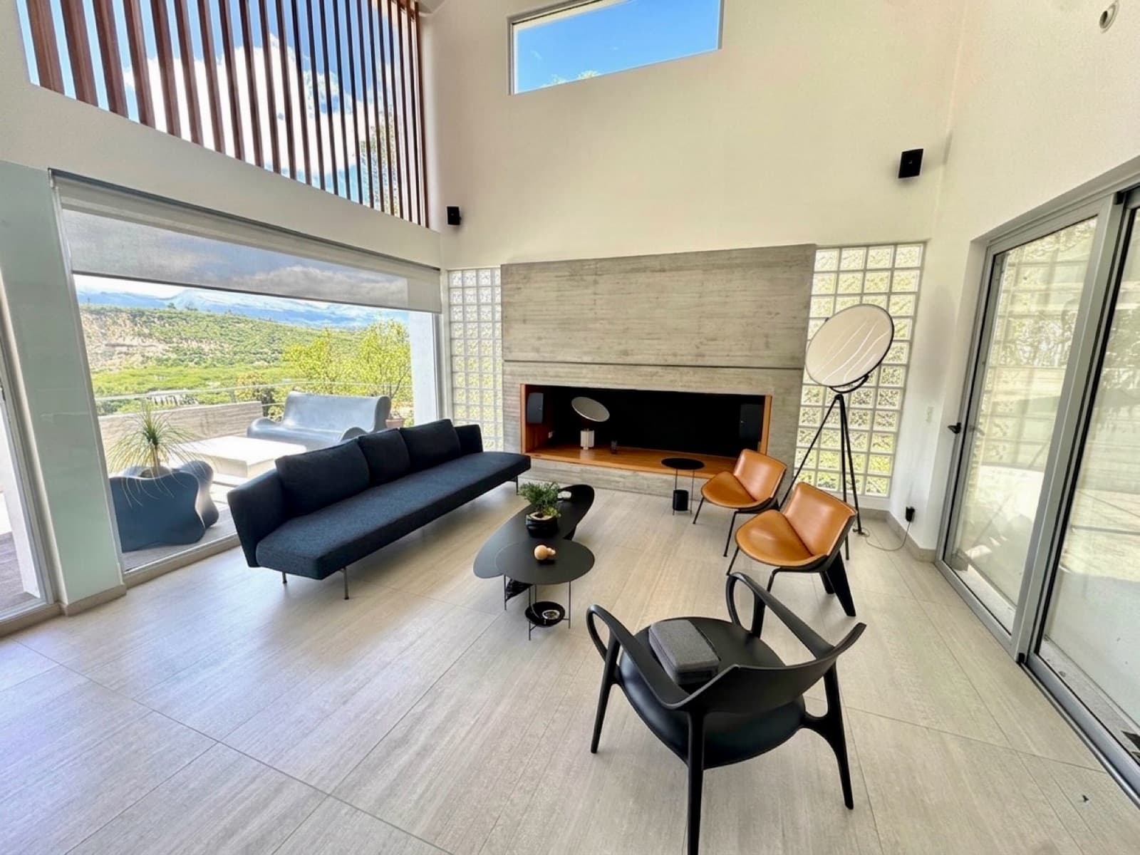 CUMBAYÁ - PILLAGUA CASA EN VENTA 600 M² 3 HABITACIONES SUITE INDEPENDIENTE - 1