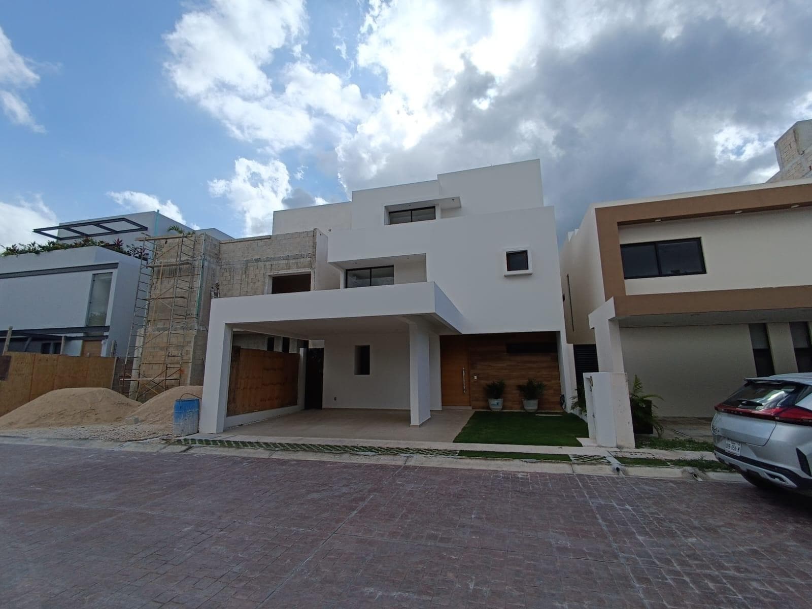 Casa en Venta en Via Cumbres - 1